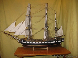 модель парусного фрегата
