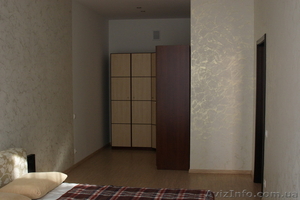 ул. 22 Партсъезда,  3 ком.,  3/9,  кирп,  107/62/10 #23260