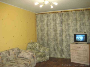 Сдам посуточно(200грн),  почасово(4часа=100грн.)  1-к квартиру  ст.м.Студенческая #34400