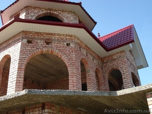  Продаётся 2-х этажный Особняк в Черновцах смт Лужаны около трассы,  300 кв метро #90985