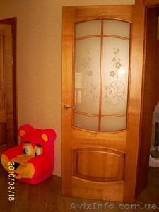 Дверь из натурального дерева 