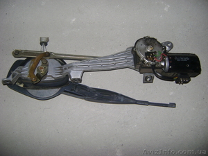 Запчасти на Мерседес 190Е Б.У #133027