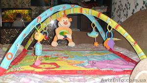 Развивающий игровой коврик Tiny Love 