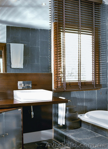 Деревянные жалюзи в интерьере Симферополь Крым.  #188717