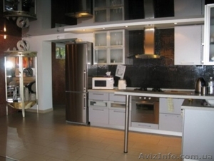 Продам 3-х этажный дом в Совиньоне-1 #215920