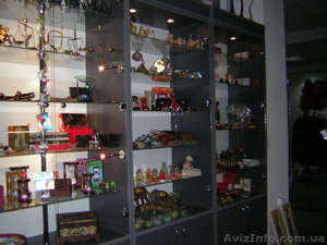 Шкаф-витрина, стелажи #199706