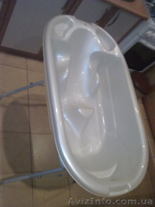 Продам детскую ванночку б/у анатомическую с подставкой #174234