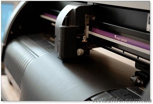 Порезка оракала и самоклеющихся пленок на режущем плоттере #259071