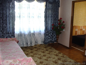 Сдам посут. 450грн. от хозяина 3 комн. квартиру  Левый берег,   Днепровский р-н,   #299550