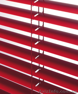 Жалюзи на струне,  удачное изобретение для окон с поворотно-откидной створкой. Ст #301948