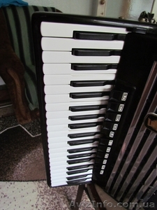 Продам немецкий аккордеон 