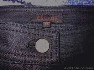 Продам  новые женские джинсы  Escada #361111