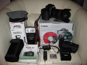 Canon EOS 5D Mark II with 24-105mm IS L Lens #423077