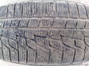 Продам резину б/у Nokian Wr G2 215/55/16 4шт. пробег 3500км.,  Калиновая (2 500.0 #425975