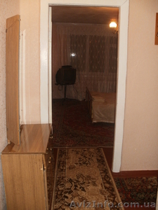 Cдам посуточно.Все Удобства!1-2 комнаты.Центр города.4 спальных места!Интернет.Т #431802