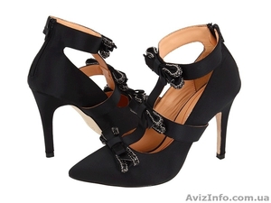 Новые туфли Pour La Victoire Bridal украшенные горным хрусталём #449980