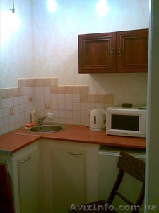 Сдам свои 1к.кв.-центр, море 250-350грн/сут.  #226103