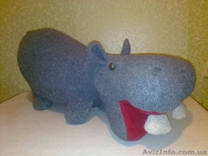 Продам большую игрушку-пуф «бегемот» 50 грн.  #510341