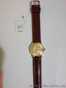 новые золотые часы \