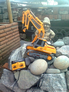 Экскаватор на управлении #510692