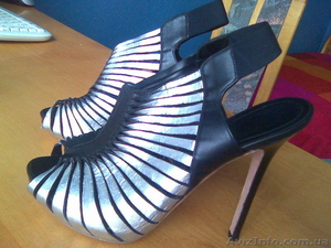 босоножки продам ALEXANDER MQUEEN #512141