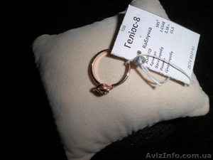 Продам золотое кольцо с диамантом #487199