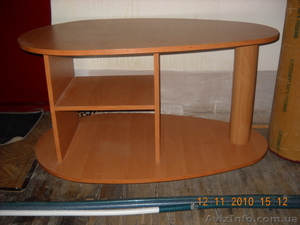 Продам стол журнальный,  350 грн. Торг  #547834