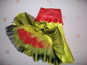 Срочно продам костюмы 