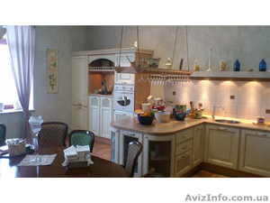 Продам 5 комнатную квартиру,  Ришельевская /Греческая. #569389