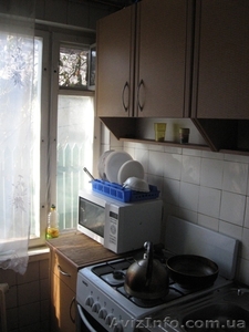 Продам 3-х комнатную квартиру,  ул.Колонтаевская/ул. Косвенная #570623