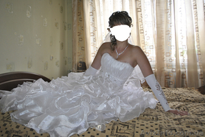 Свадебное платье в хорошем состоянии #573374