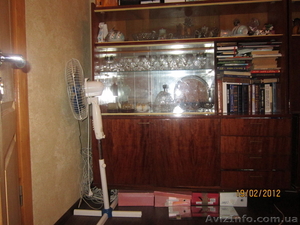 срочно продам серванты, шкафы #569866
