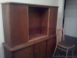 Отдам деревяный сервант б/у самовывоз Киев ул. Киквидзе 0677088991 #631033