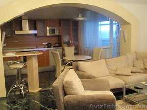 Сдам 4-х комн. видовую элитную квартиру на Ковпака 17 без комиссии. #635225