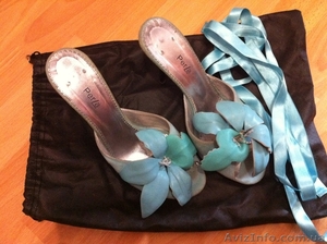 Продам босоножки (голубая замша)  #612323