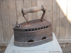 Утюг старинный на угле. #614251