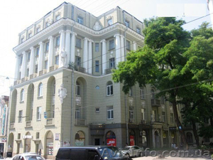 9 комнатную квартиру по ул. Сумская,  дом 