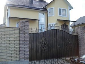 Продам 5 комн. 3 этажн. Дом  на Пятничанах. #700953