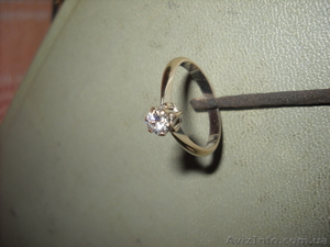 Кольцо золотое с брилиантом #683738