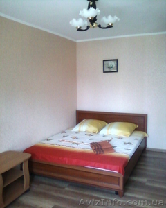 Сдам посуточно/почасово свою 1комн. квартиру Оболонь,  м.Минская #717330