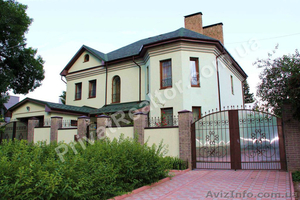 Современный дом в центре города Харькова! Дом имеет четыре уровня. #745260