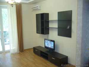 Сдам 2 к квартиру,  62м,  которая располагается возле м. Б. Сад. #746120