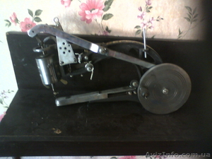 Швейная леворукавная машинка ВЕРСАЛЬ #755234