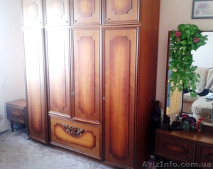 Продам спальный гарнитур: шкаф+прикроватная тумба+трельяж #769539