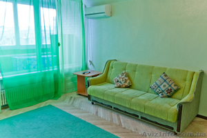 Посуточно 2-к квартира рядом с ТЦ Украина. #766415