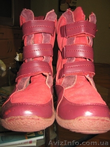 ПРОДАМ сапоги (ботинки) 37 размера фирмы 