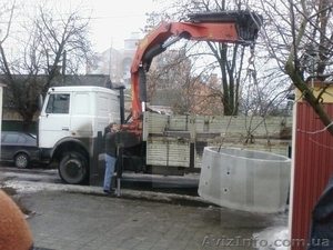 Автомобиль с краном-манипулятором #802973