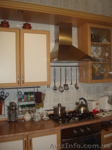 Продам хорошенькую 3х комнатную сталинку на Красношкольной набережной #806557