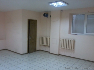 Сдам под ателье,  офис,  услуги,  склад и т.д. 55 м2 на пл.Космонавтов.  #811306