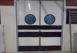 Жесткие распашные маятниковые двери #807347